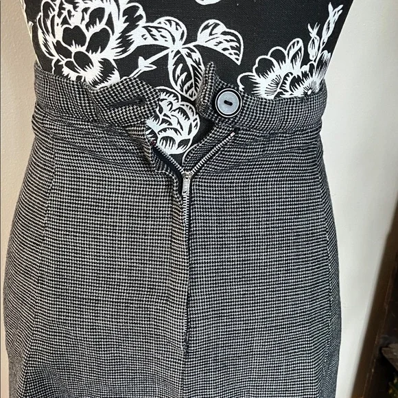 Vintage 1950s Two-Piece Gray Skirt Suit - Picture 7 of 7